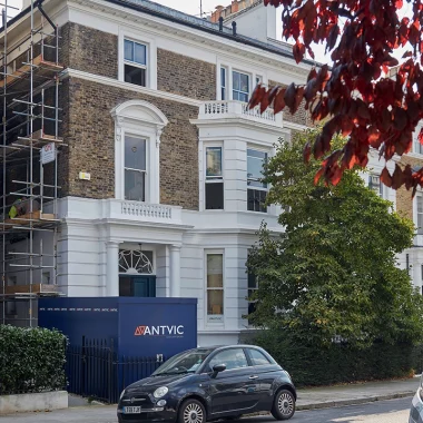 Upper Phillimore Gardens h